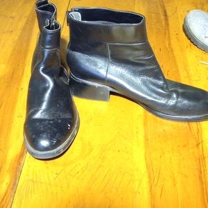 Black women's boots size 7